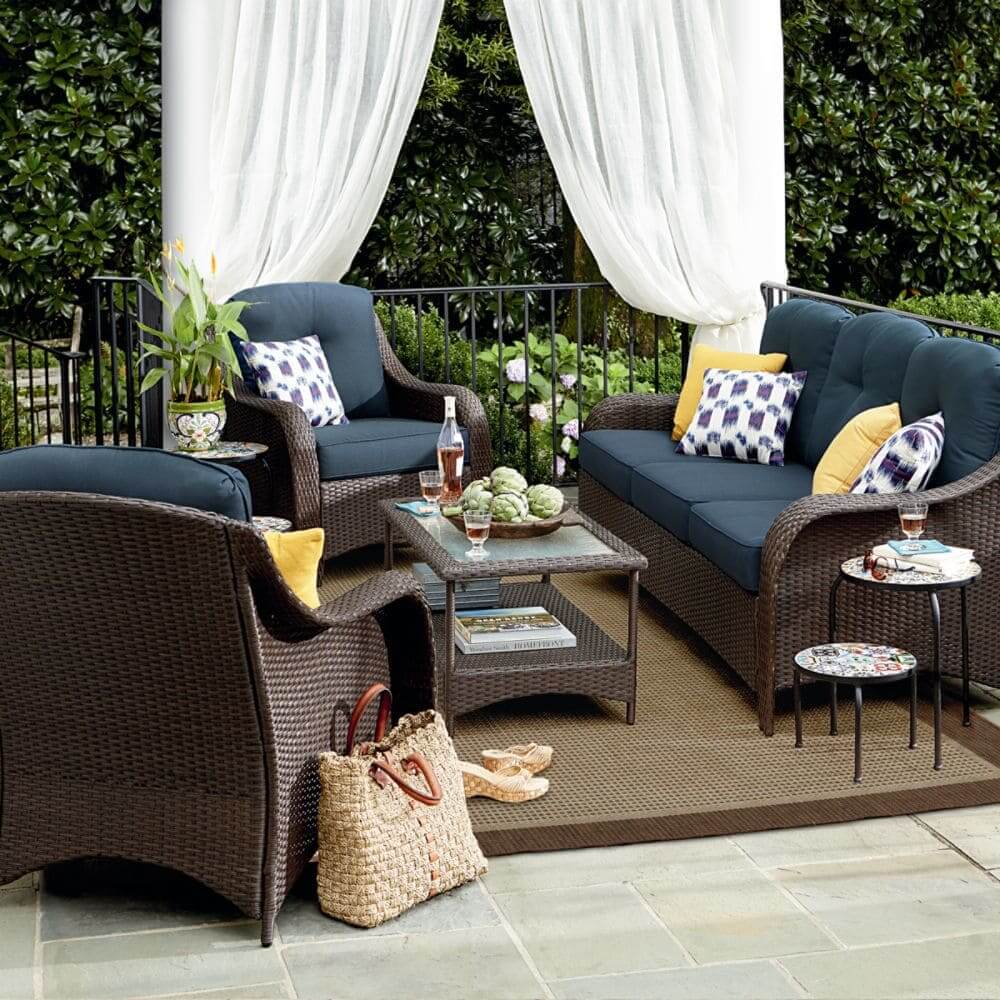 Outdoor living space