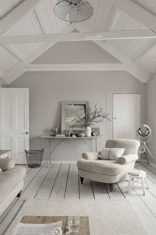 Monotone living room in beige.