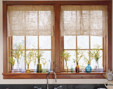 Kitchen window valance