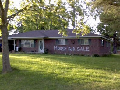 This house has poor curb appeal.
